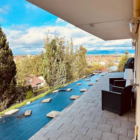Bella Vista 公寓 *